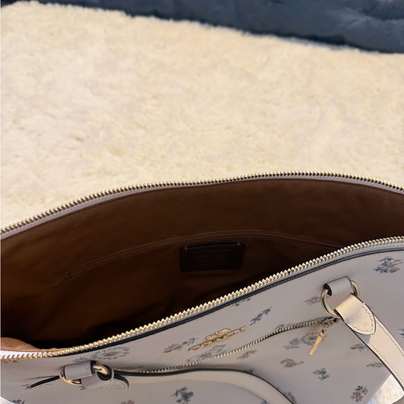 Coach Cream Floral Tote Bag - Picture 3 of 4